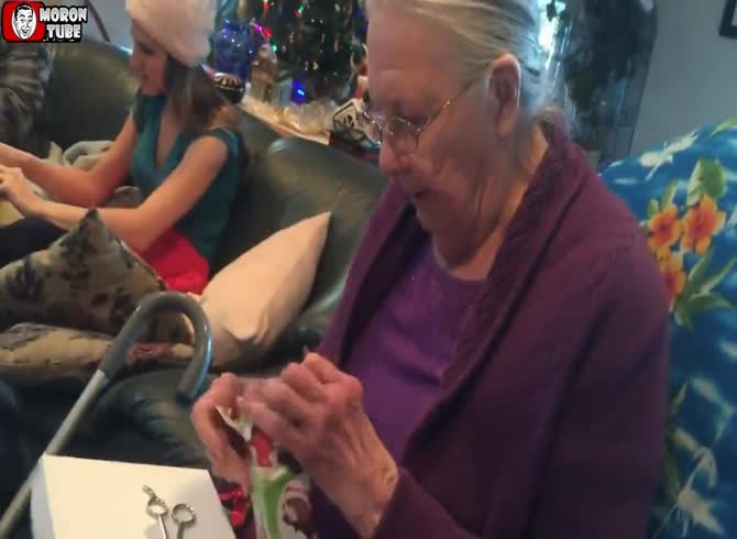 Video :He uses a chocolate phone to trick his grandma for Christmas